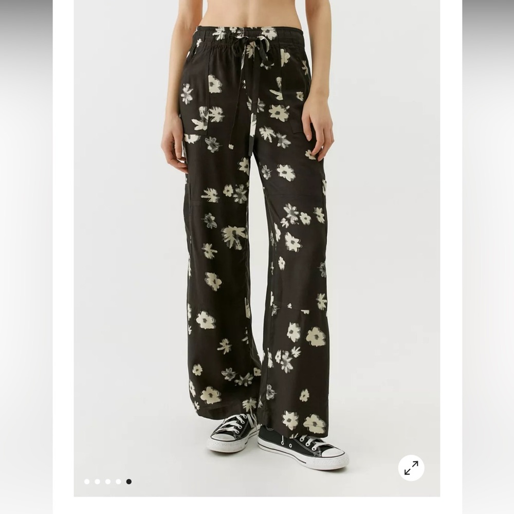 Printed cargo urban outfitters pants